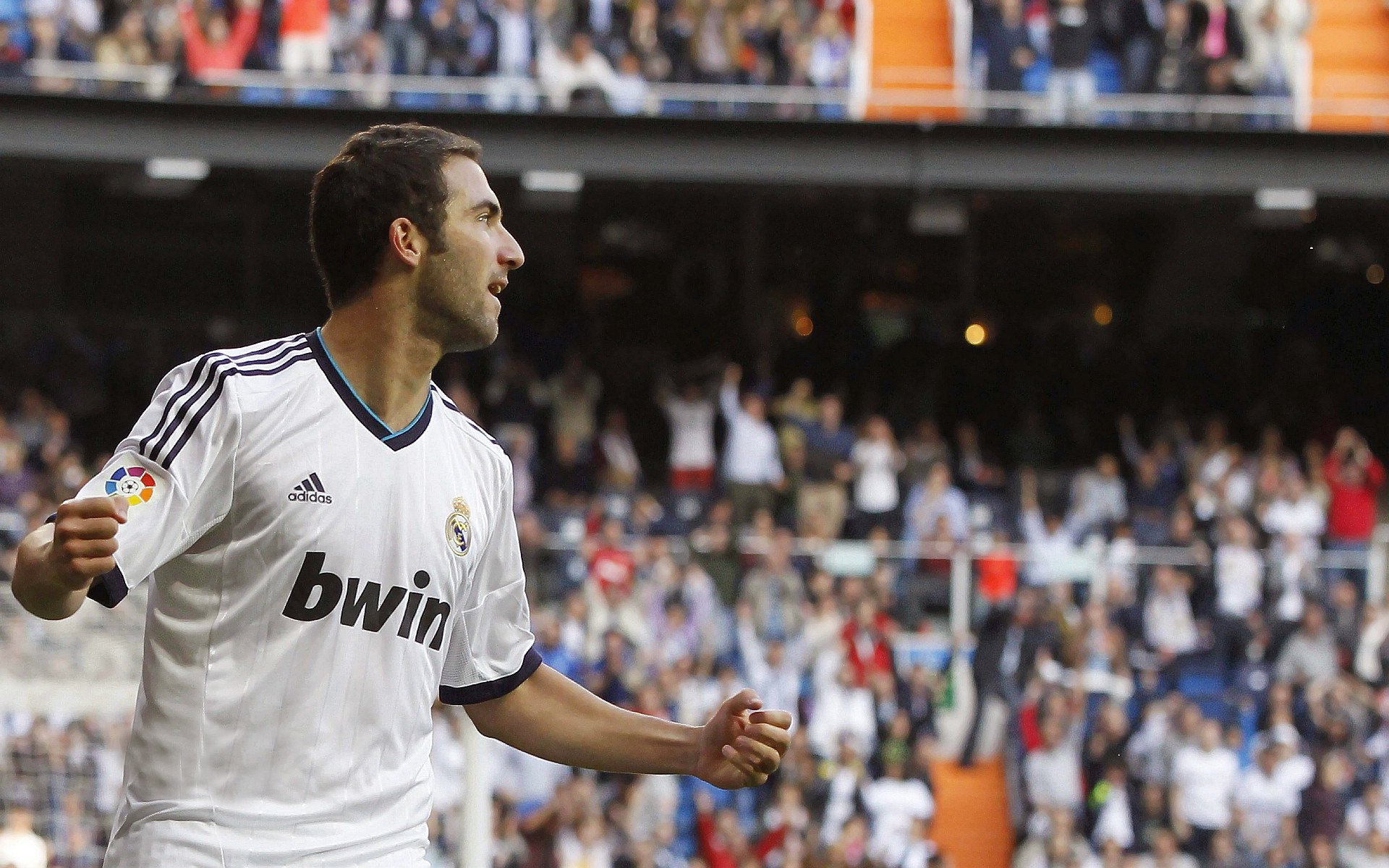 爱游戏娱乐-校园足球活动长期受限于硬件环境落差，校园足球存在的问题及其解决方法